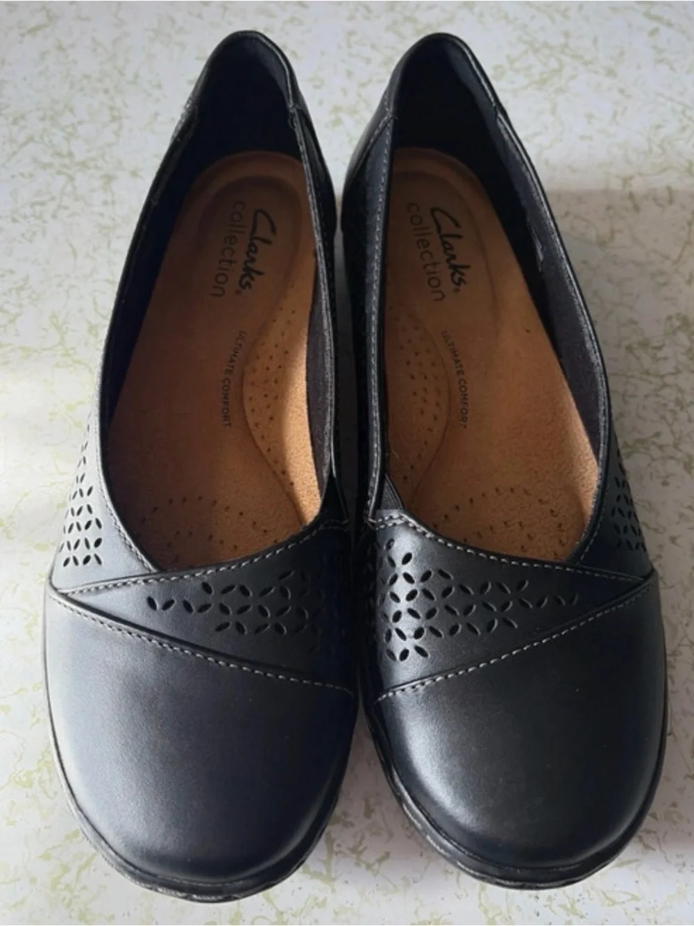 Women’s Size 6 Clarks Cora Iris Shoes Slip On Flats